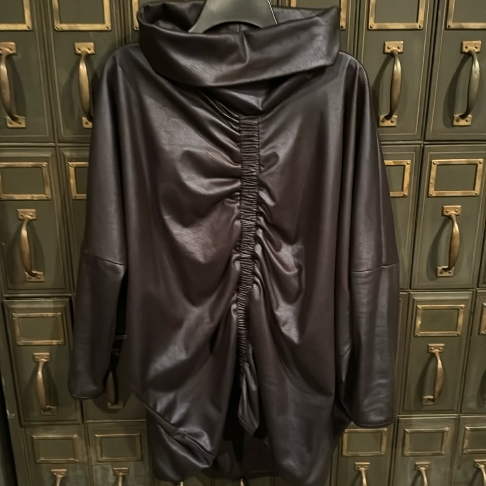 Etna Maar Tunic